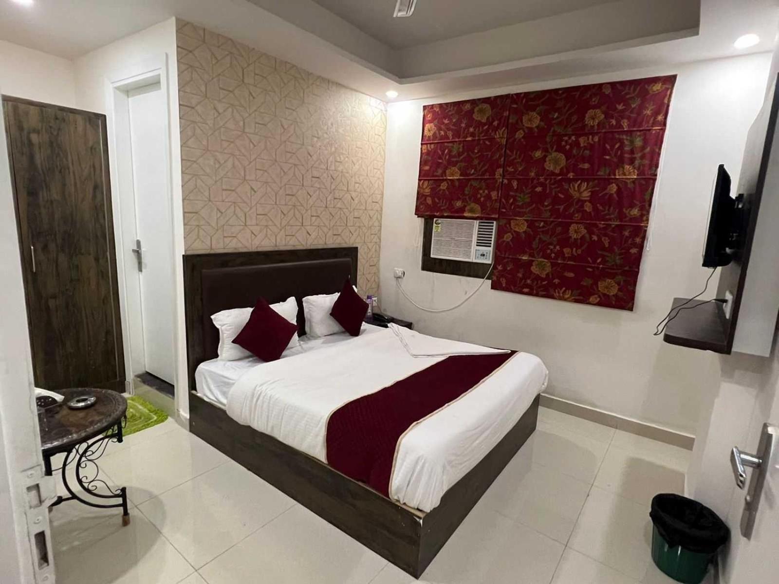Hotel O Alpha Stay Nueva Delhi Exterior foto